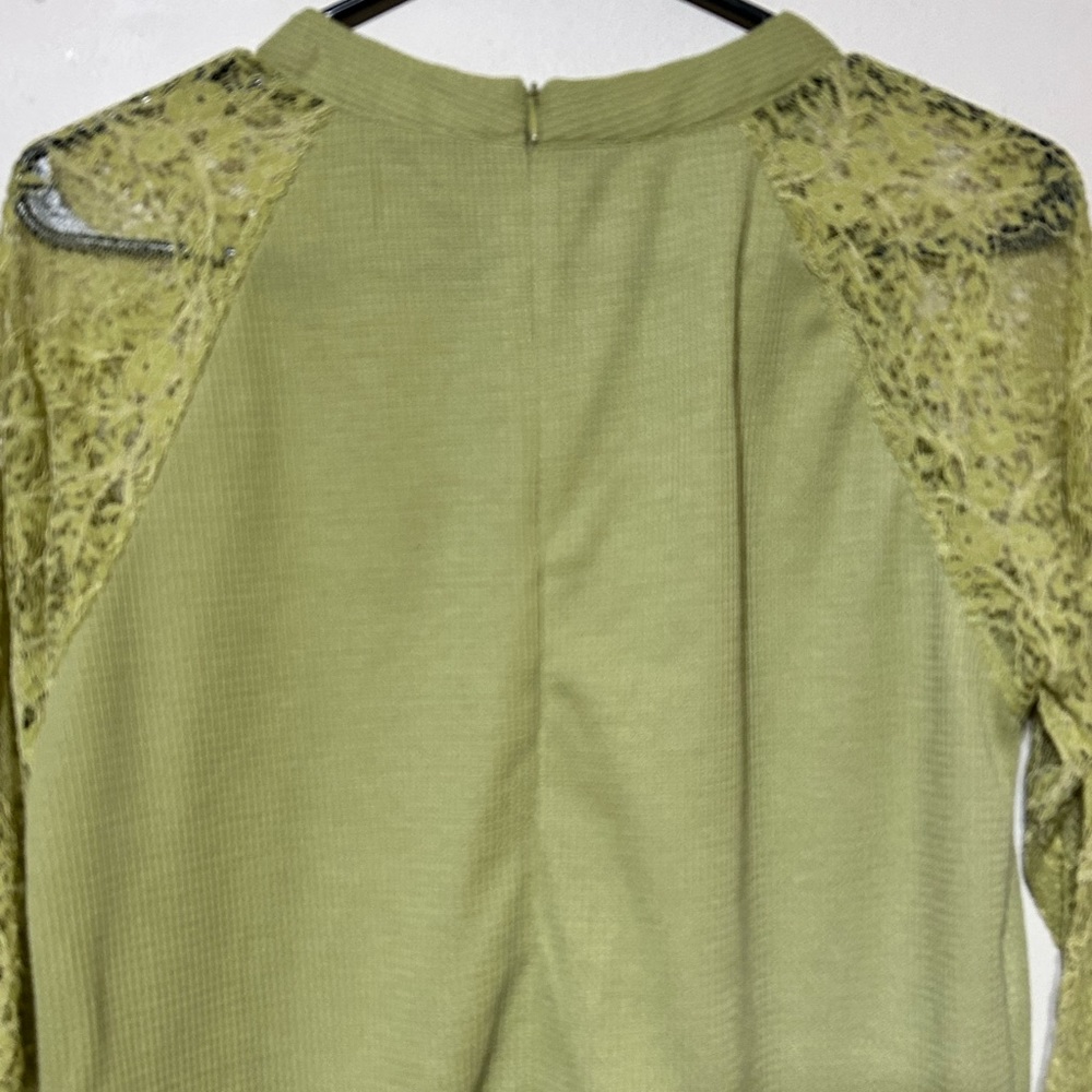 MIHOLL TOP Size Medium - Picture 2 of 4